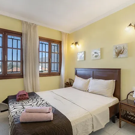 Americas 2 Bedroom Apartament