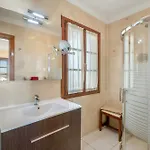 Americas 2 Bedroom